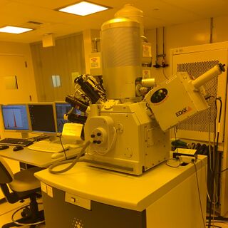 Nova-200-NanoLab.jpg