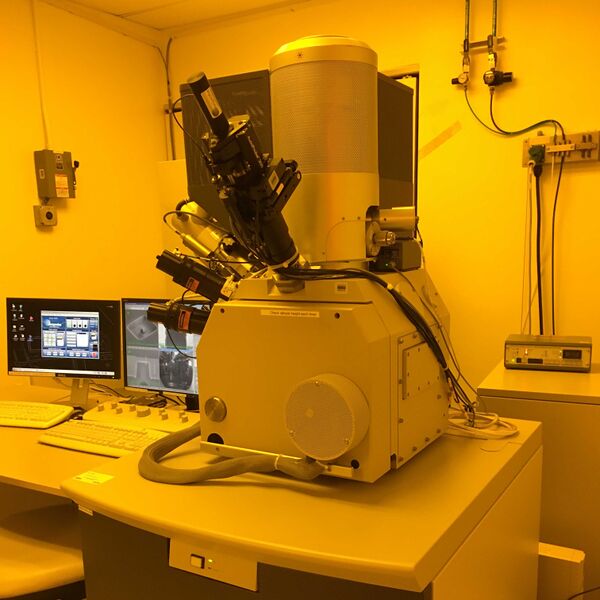 File:Nova-NanoLab-600.jpg