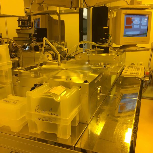 File:Plasma-Therm-Dual-Chamber-RIE.jpg