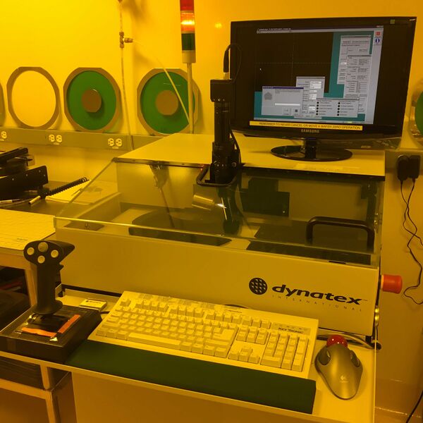 File:Dynatex-GST-150 Scriber-Breaker.jpg