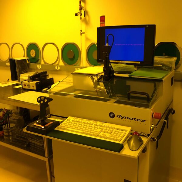 File:Dynatex-GST-150-Scriber–Breaker.jpg